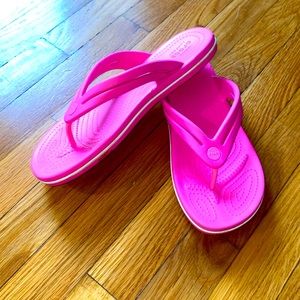 CROCS flip flops